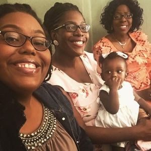 Meet your Posher, Lynitra